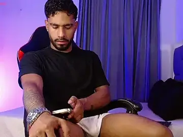 Stripchat Free Porn Cam of Christian_thor