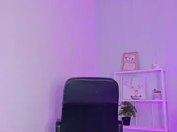 Stripchat Live Sex of CristalCornner_