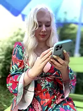 Stripchat Adult Webcams of LaraHollywood