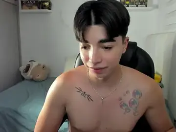 Stripchat Best Webcam of santy7v7