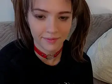 Stripchat Live Porn of DemiDee