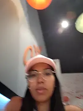 Stripchat Sex Cam of SheenaBrooke