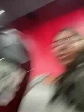 Stripchat Sex Cam of SheenaBrooke