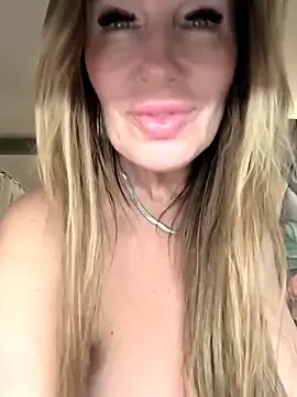 Stripchat Adult Video Chat of missjenn_x