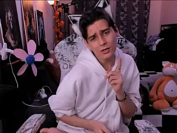 Stripchat Live Sex Cam of Foxicfu