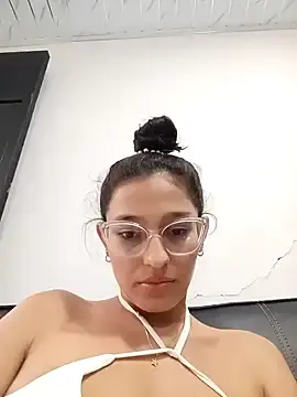 Stripchat Watch Live Sex Cams of Ary-18