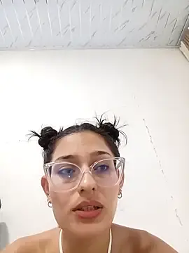 Stripchat Live Porn of Ary-18