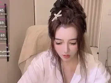 Stripchat Best live sex cam show of Follyise