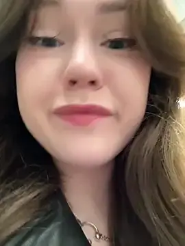 Stripchat Free Porn Cam of Peachy_Dream