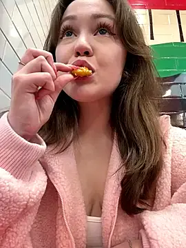 Stripchat Live Sex Cam of Peachy_Dream