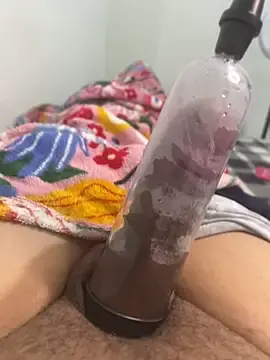 Stripchat Nude Webcam of mydicksquirt