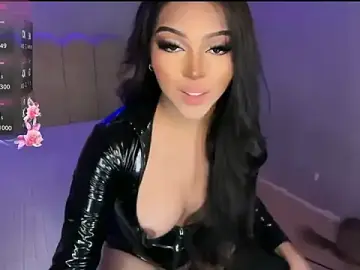 Stripchat Free Porn Cam of SUPERHOT_SHANTAL