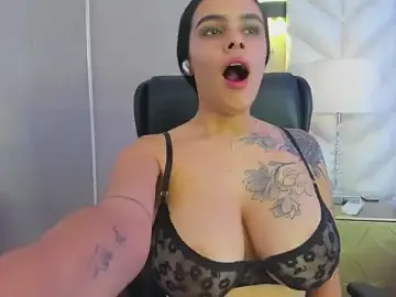 Stripchat Free Porn Cam of ChloeHarper_