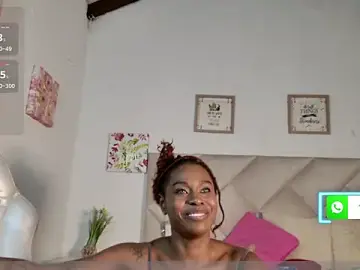 Stripchat Sex Cam of yuliana_millerr