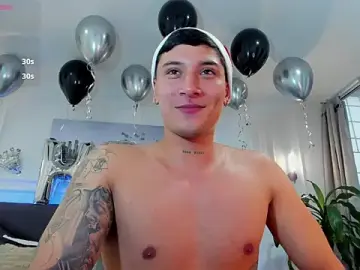 Stripchat Adult Webcams of Damian23__