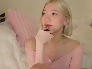 Stripchat Free Porn Cam of milli_sun_