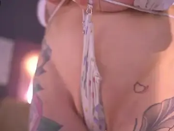 Stripchat Sex Cam of LittleMix_