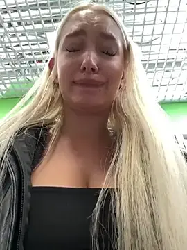 Stripchat Free Porn Cam of Milkyy_wway