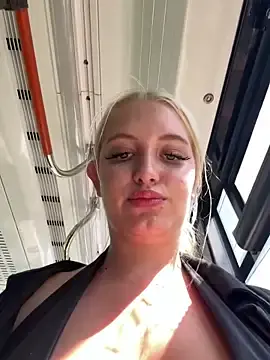 Stripchat Adult Video Chat of Milkyy_wway