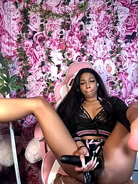 Stripchat Free Porn Cam of mismialove
