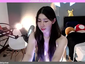 Stripchat Live Sex Cam of raspberryroll