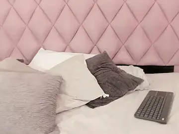 Stripchat Nude Webcam of pretty_ariiel