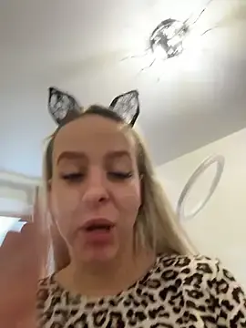 Stripchat Best Webcam of LikaCat