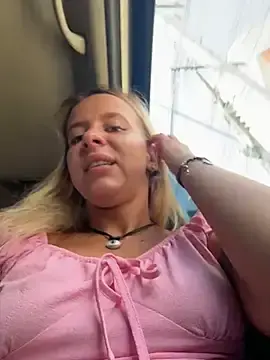 Stripchat Free Live Porn of LikaCat