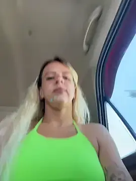 Stripchat Free Porn Cam of LikaCat