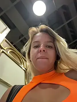 Stripchat Adult Webcams of LikaCat