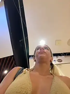 Stripchat Free Live Porn of LikaCat