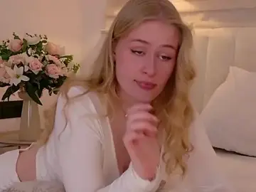 Stripchat Adult Video Chat of JuliaJaee