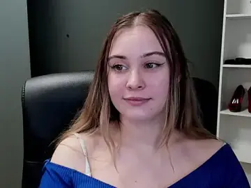 Stripchat Live Sex Cam of kitty_valeria