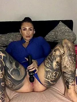 Stripchat Adult Webcams of Mia-Bremer