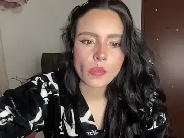 Stripchat Sex Cam of salome_polaniiee