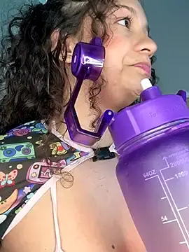 Stripchat Free Porn Cam of Shara_dreams