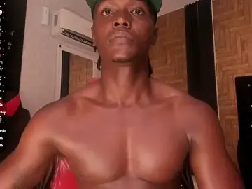 Stripchat Sex Cam of DannSmmith