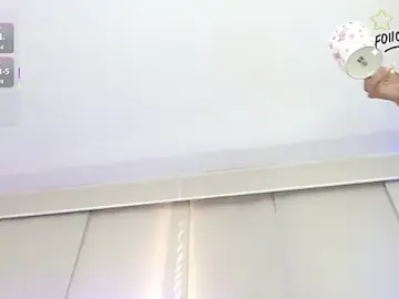 Stripchat Free Porn Cam of adara_le