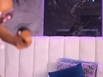 Stripchat Watch Live Sex Cams of AishaDevoe