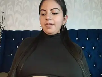 Stripchat Watch Live Sex Cams of CarolineBrunx