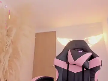 Stripchat Adult Webcams of mia_yourmommy