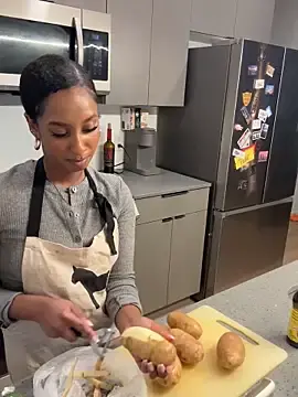 Stripchat Watch Live Sex Cams of Your_Paris