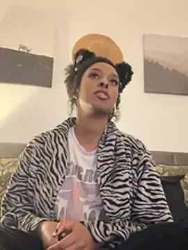 Stripchat Nude Webcam of Your_Paris