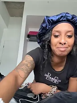 Stripchat Nude Webcam of Your_Paris