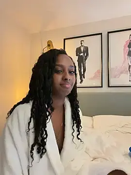 Stripchat Free Porn Cam of Your_Paris