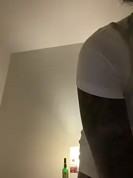 Stripchat Adult Webcam of Your_Paris