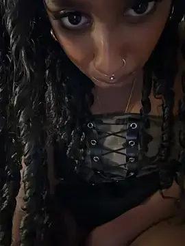 Stripchat Live Sex Cam of Your_Paris