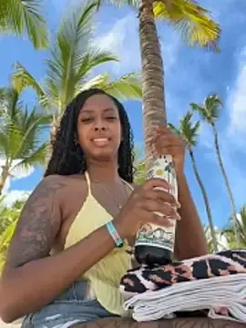 Stripchat Live Sex Cam of Your_Paris