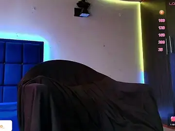 Stripchat Live Porn of kuzzcoo