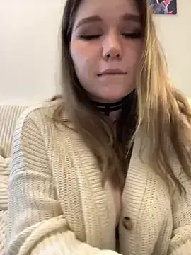 Stripchat Nude Webcam of PumaShyXD